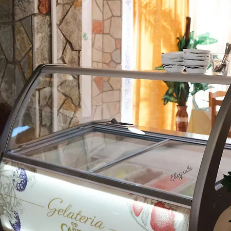 Aparthotel Village & Family 3*