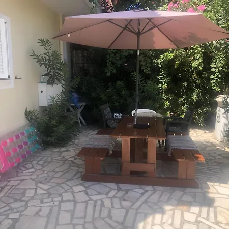 Apartment Zefiros By Sea *