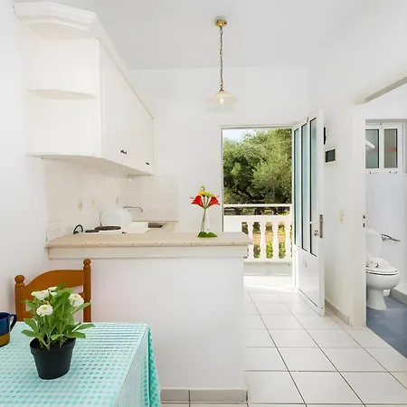 Tamar Apartments, Guest house *