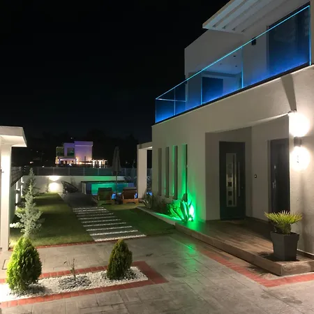 Mamica Luxury *