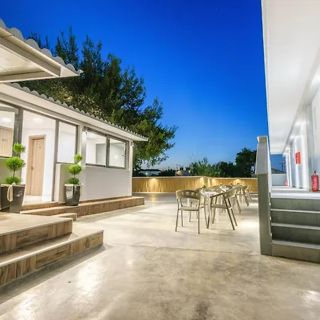 White Canvas Boutique Bed & Breakfast