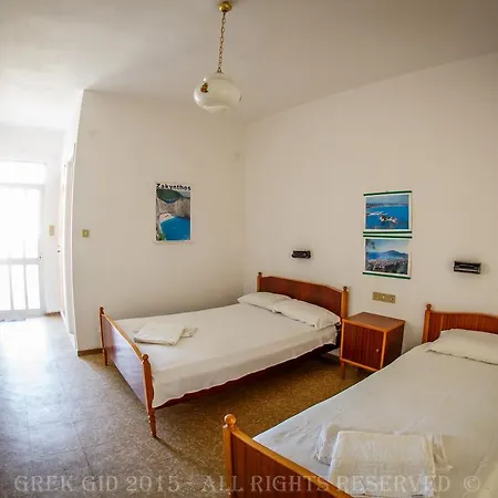 Byzantium Studios And Apartment *