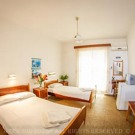 Byzantium Studios And Apartment