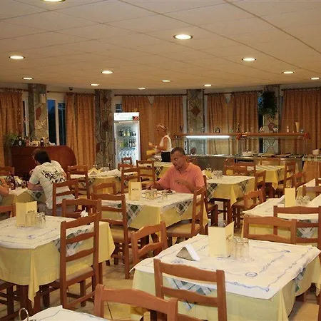 Village & Family Aparthotel Laganas