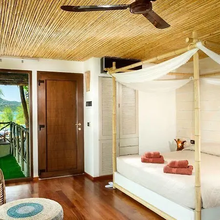 Gloria Maris (adults Only) 4*