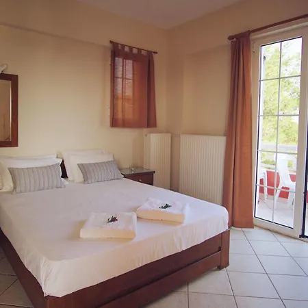 Spiros Family Apts Apartment *