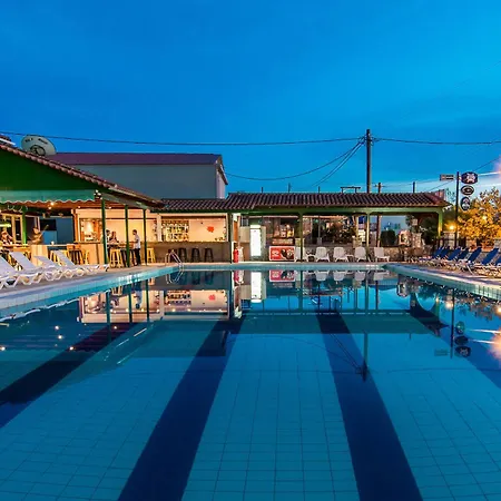 Perkes Complex (adults Only) 3*