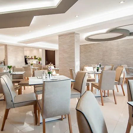 Garden Palace Hotel 4*