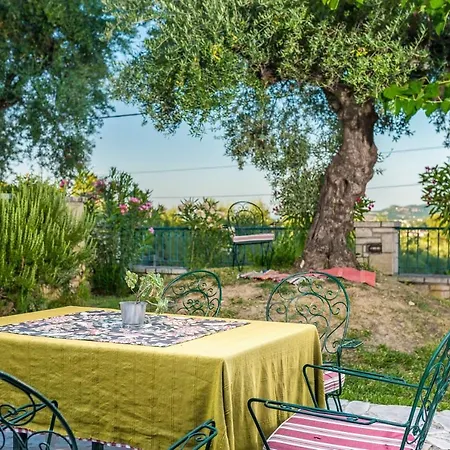 Liofyto Apartment Laganas
