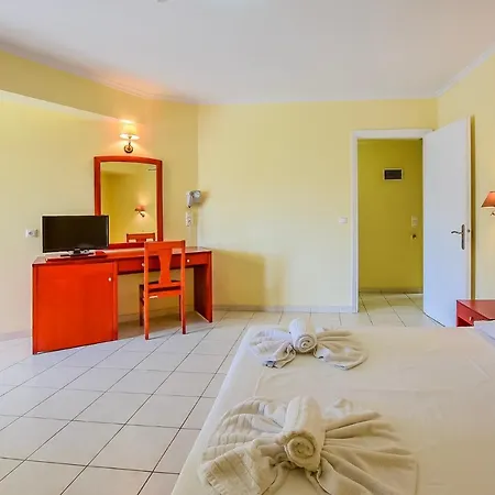Timos Hotel 2*