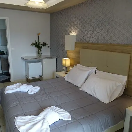 Garden Palace Hotel 4*