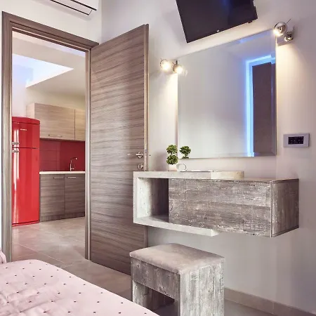 Savvas Luxury Laganas