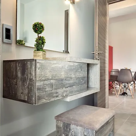 Savvas Luxury Apartment