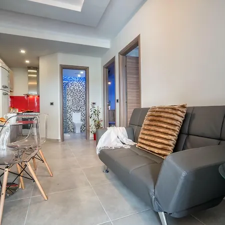 Savvas Luxury Apartment