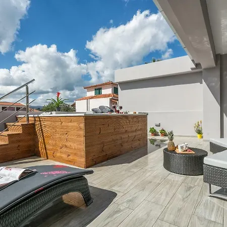 Savvas Luxury Apartment *