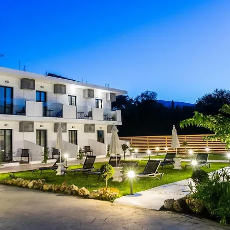 48 By Zante Plaza Apartment *