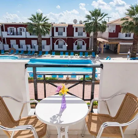 Yakinthos Hotel 3*