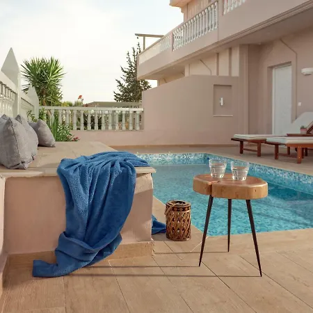 Three Graces Complex Holiday home