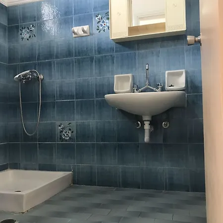 Alexandros Hotel