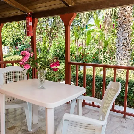 Hotel Roussa's