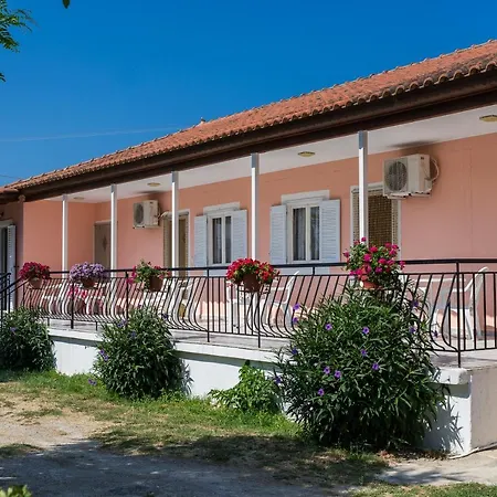 Hotel Roussa's 2*