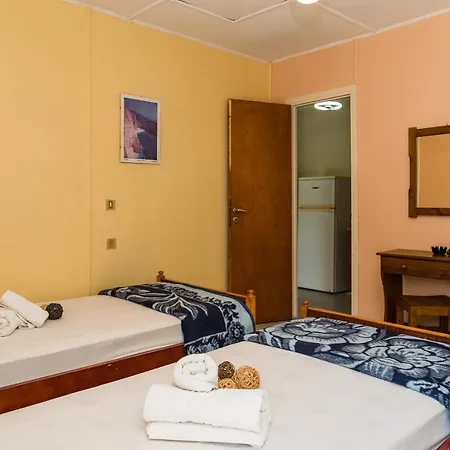 Hotel Roussa's