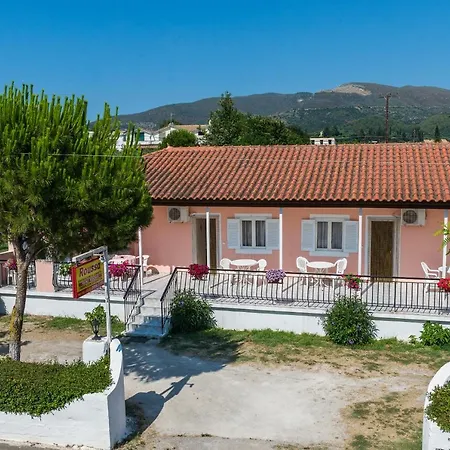 Hotel Roussa's