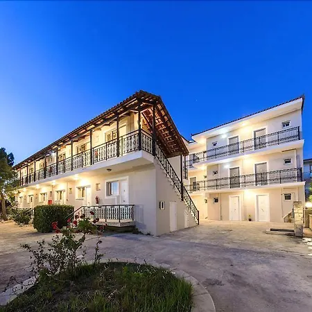 Karras Annex Hotel 3*