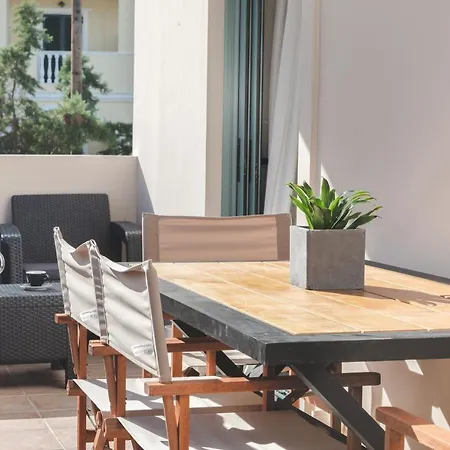 Hotel Pierros