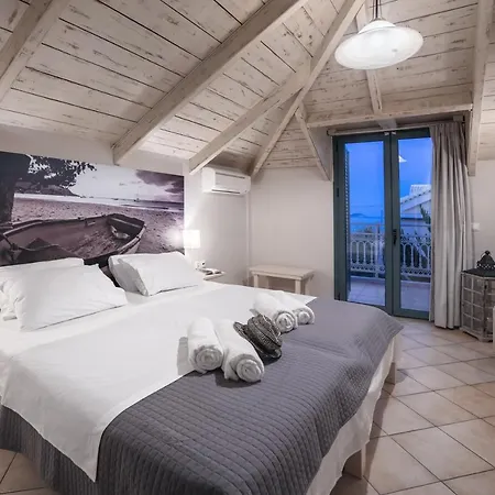 Pierros Hotel
