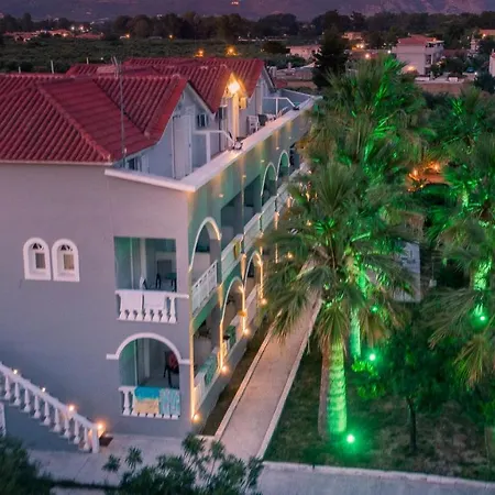 Maui Hotel 2*