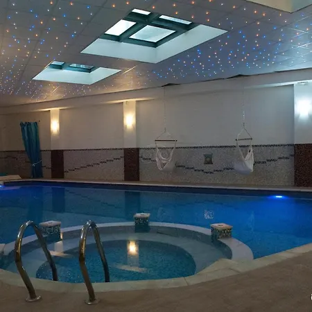 Hotel Majestic &