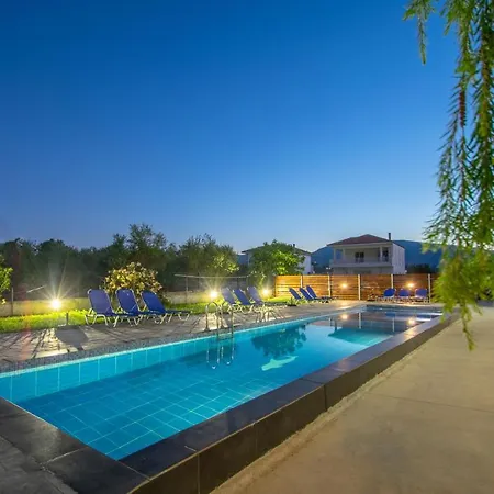 Brunswick - Pool & Beach Apartment Laganas