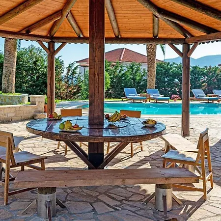 Amor Villa Laganas