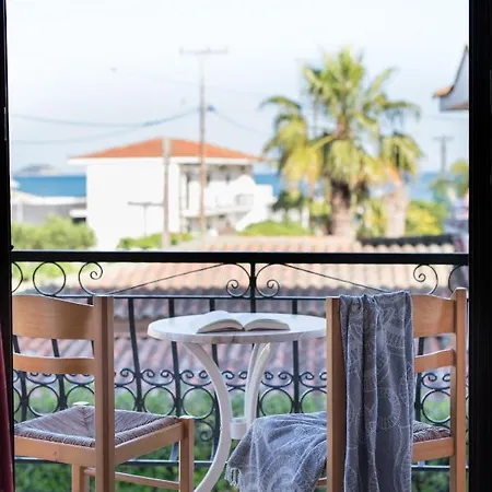 Guest house Socrates Laganas