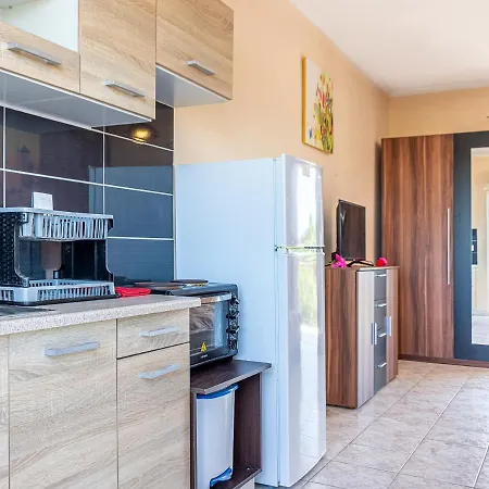 Apartment Brunswick - Pool & Beach *