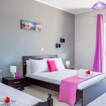 Brunswick - Pool & Beach Apartment Laganas