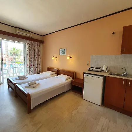 Vivian Hotel 2*