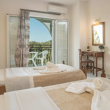 Divina Pool & Beach Hotel 3*