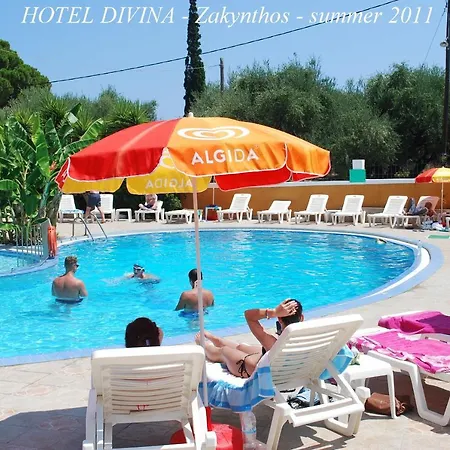 Hotel Divina Pool & Beach 3*
