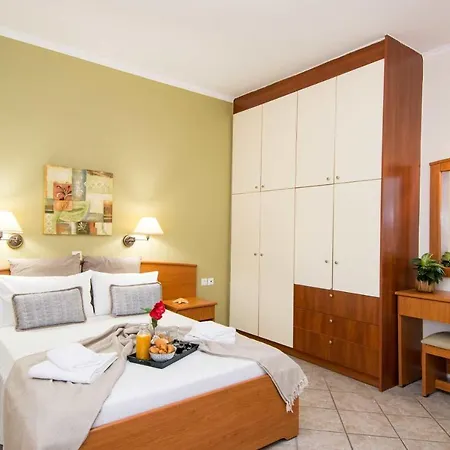 Spira & In The Heart Of Apartment *
