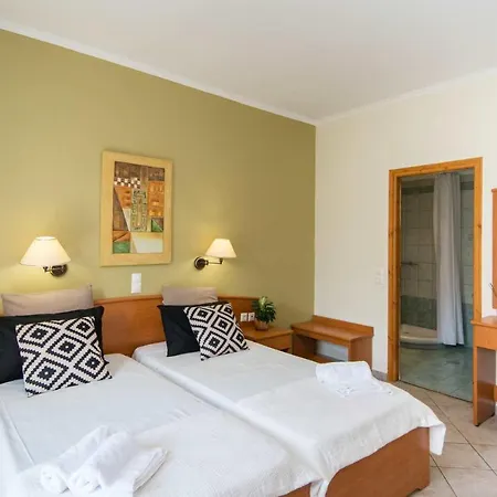 Spira & In The Heart Of Apartment *