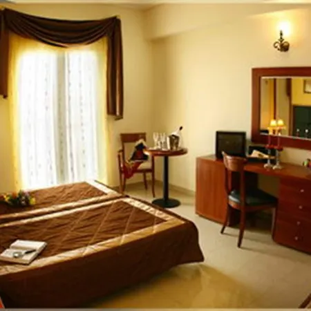Hotel Ionis Art