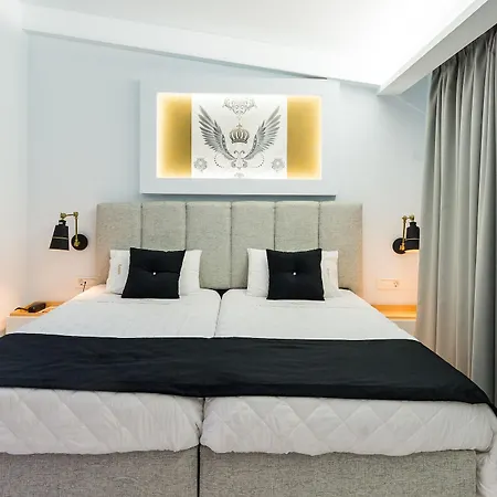 Hotel Ionis Art