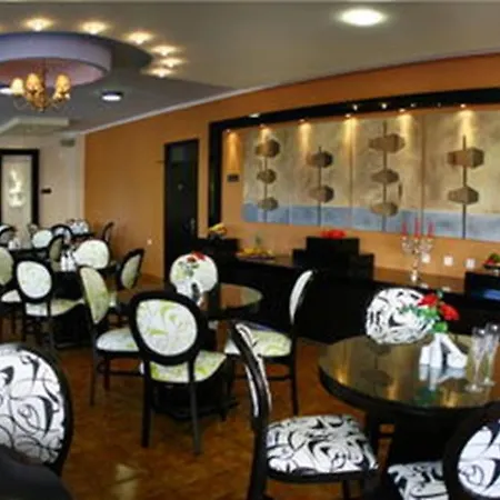 Ionis Art Hotel 4*