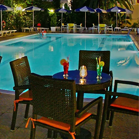 Hotel Ionis Art 4*