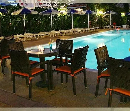 Ionis Art Hotel
