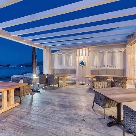 Hotel Mandala Seafront 3*