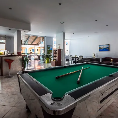 Vossos Aparthotel Laganas