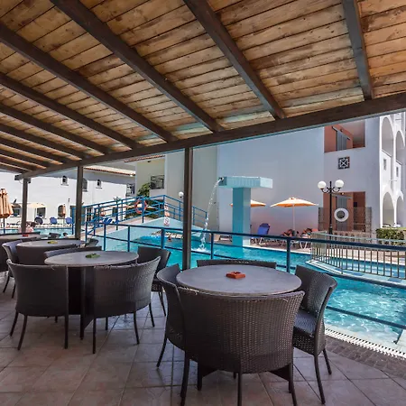 Vossos Aparthotel Laganas